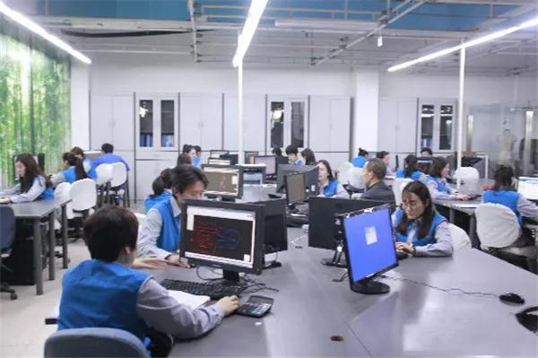 张代理和他的工厂革命 从传统裁缝到软件定义的制造革命